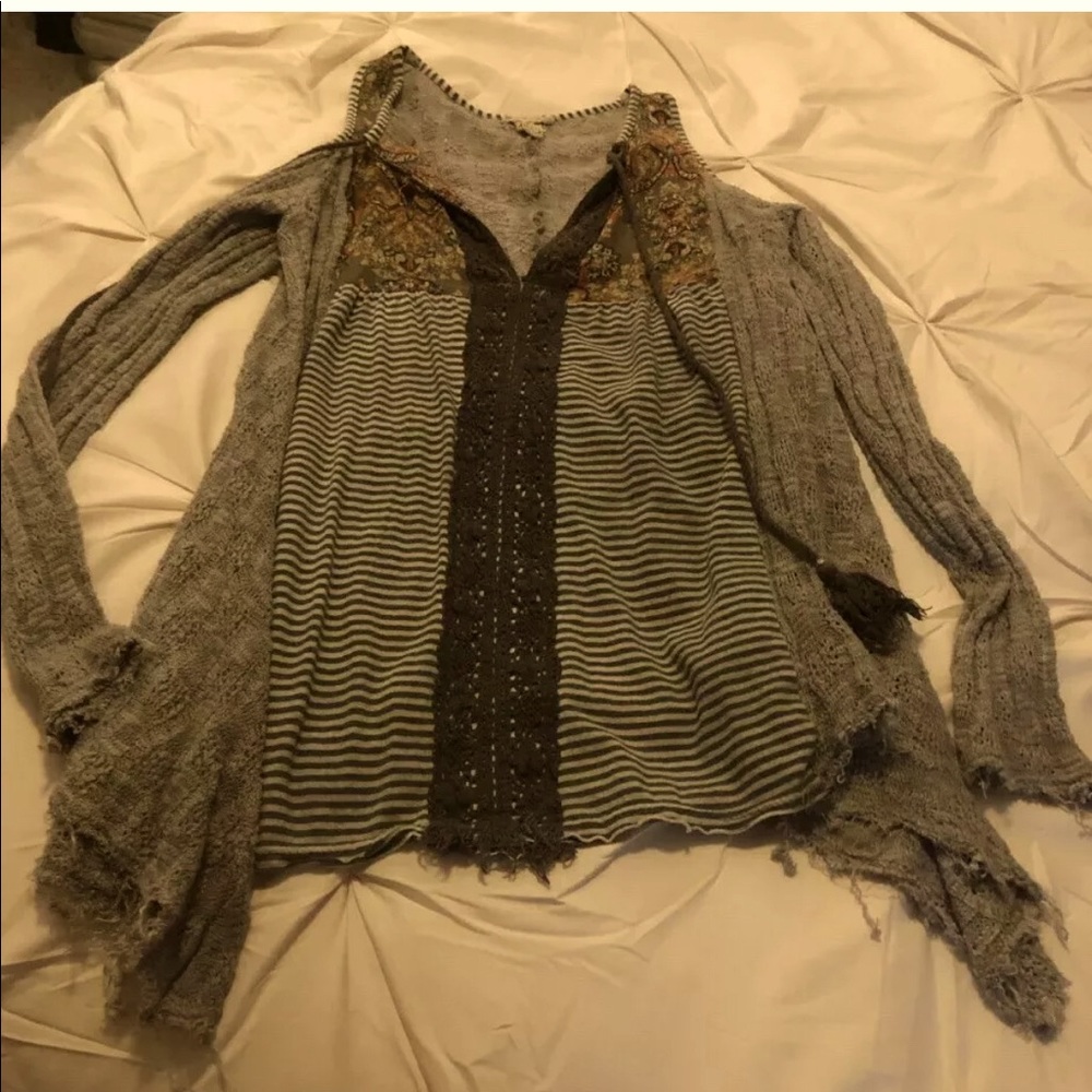 Gimmicks by Bke - Gray long sleeve top - Size S